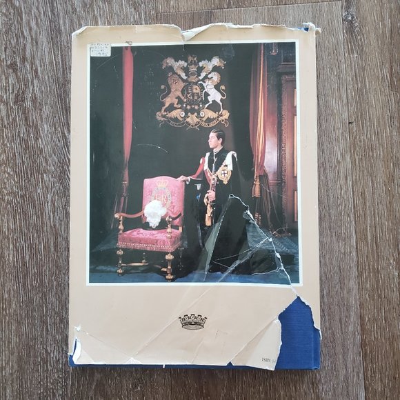 Debrett’s Book The Royal Wedding Official Souvenir Vintage Coffee Table Diana - Picture 2 of 16